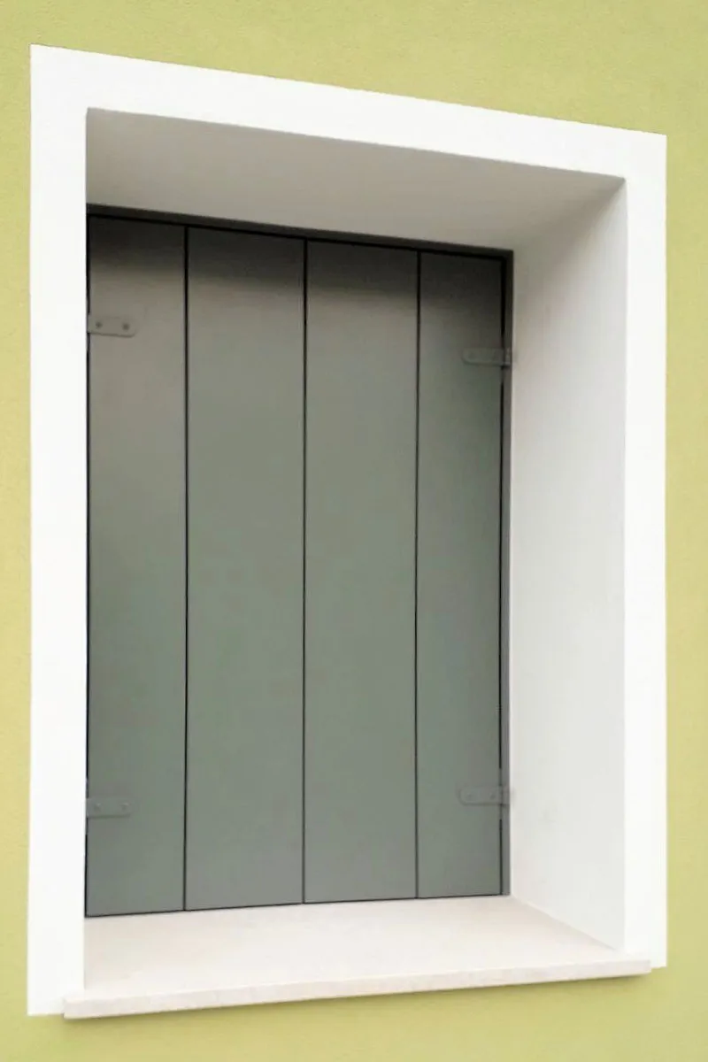 Realizzazione scuri Infixline - telaio inversa