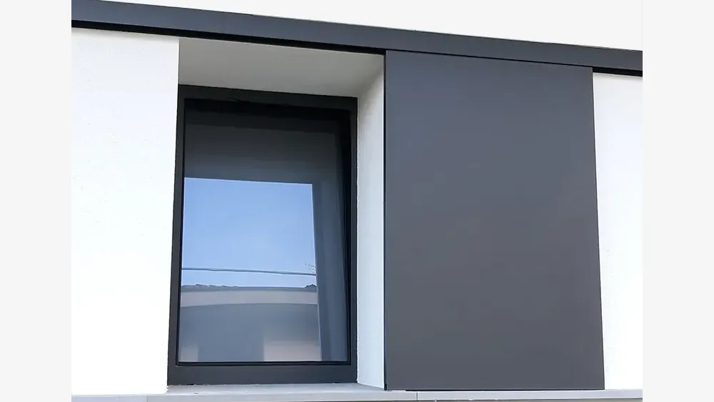 Scuri Infixline a Schio - scuro Antone moderno